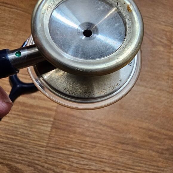 MDF Stethoscope Black Silver Translucent Rotational Diaphragm Excellent Conditio - Picture 4 of 7